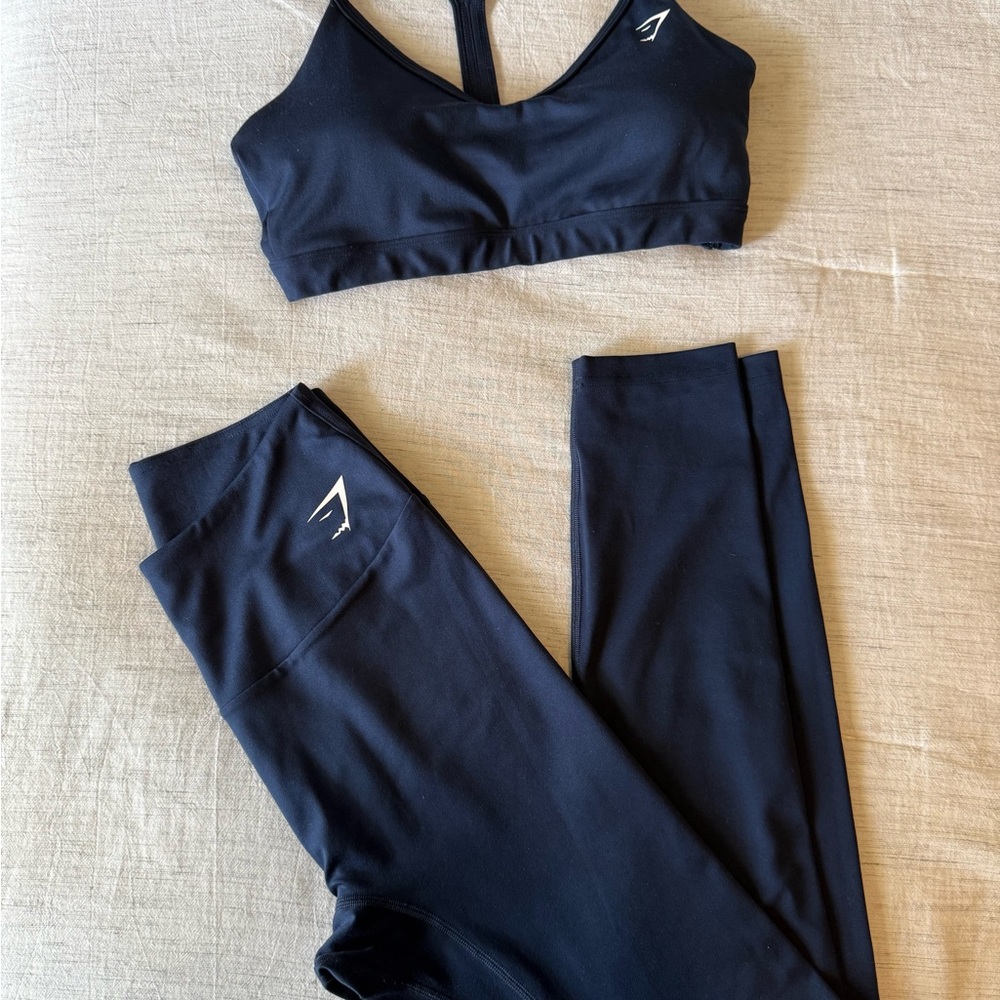 Navy Gymshark Sports Bra and Leggings Set